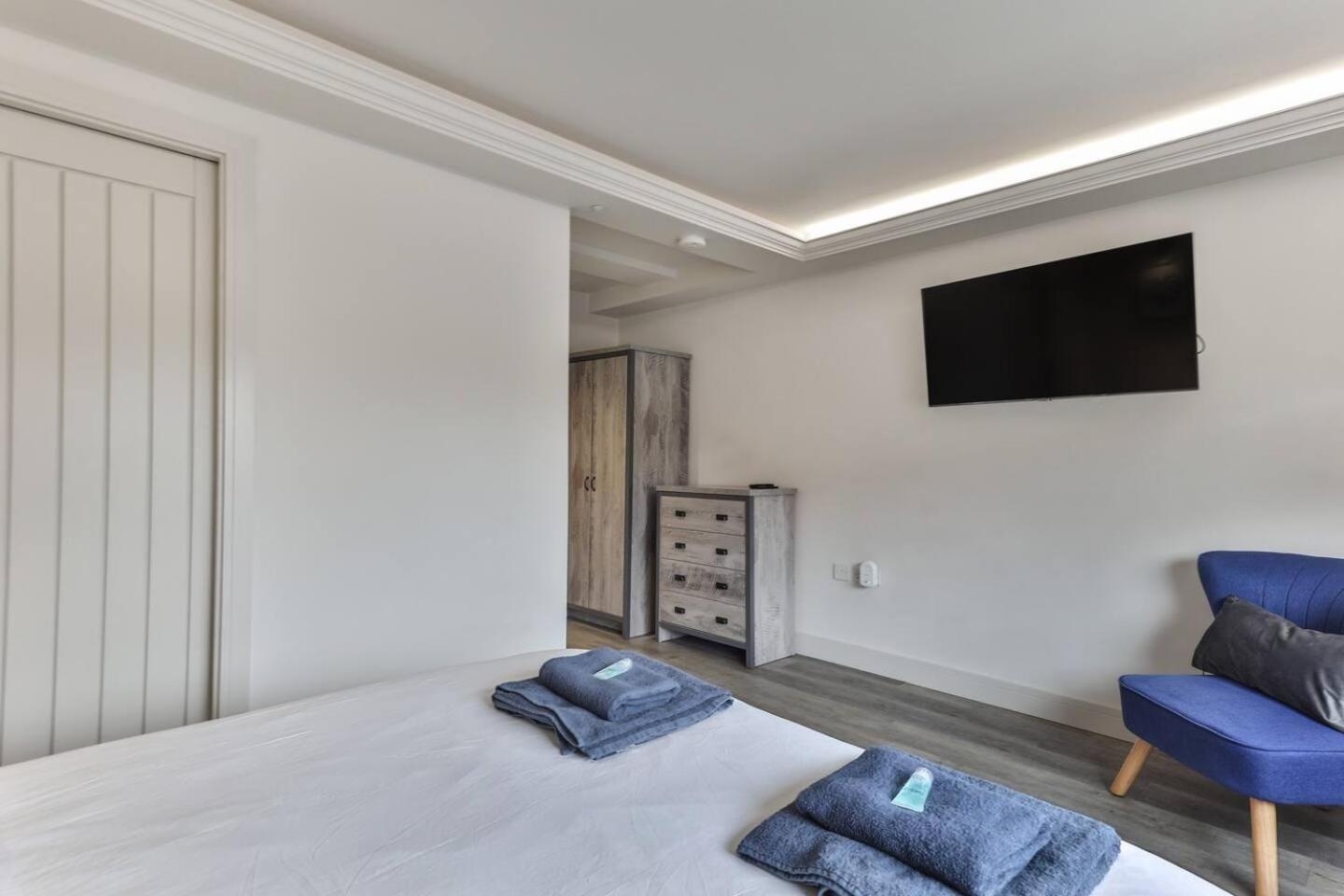 Spacious, Modern 2 Bed Apartment With Ensuites Σέφιλντ Εξωτερικό φωτογραφία